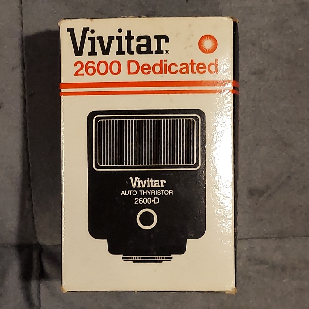 NIB VINTAGE VIVITAR 2600-D DEDICATED AUTO THYRISTOR ELECTRONIC FLASH CANON NIKON
